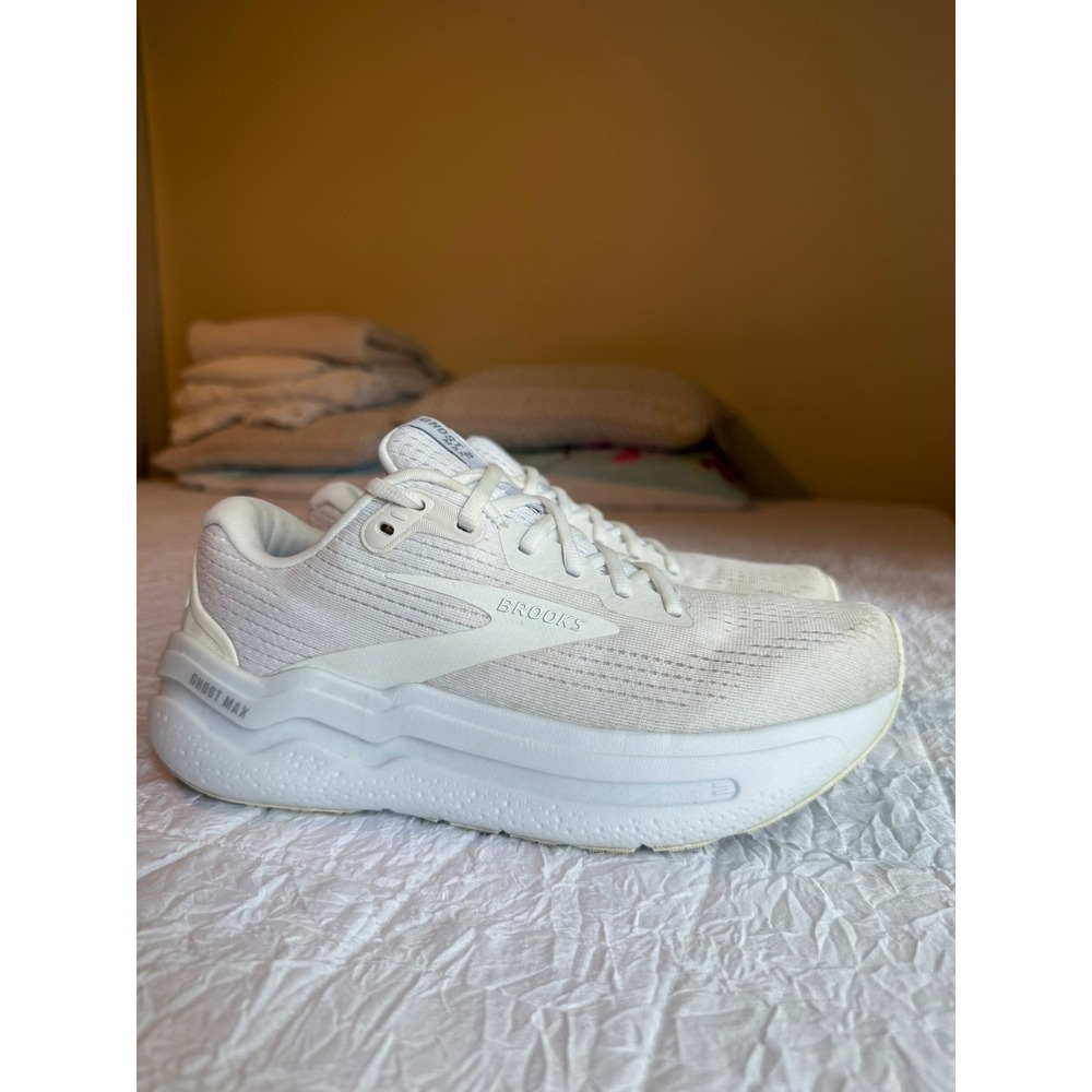 Brooks Ghost Max 2 Women White Running Shoes 1204201B108 Size 8